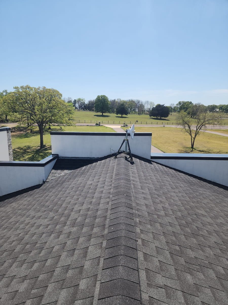 House washing on Richland Chambers Lake in Corsicana TX cleaning stucco exterior