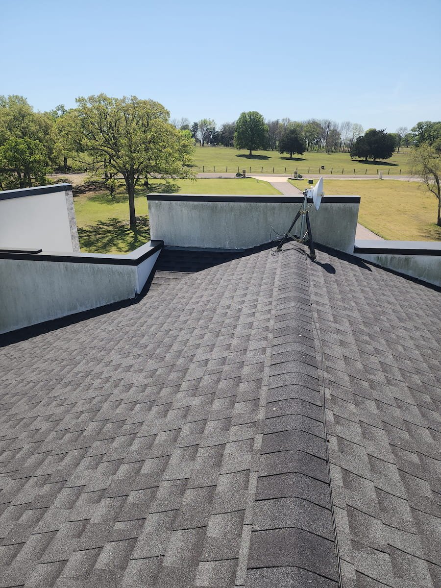 House washing on Richland Chambers Lake in Corsicana TX cleaning stucco exterior