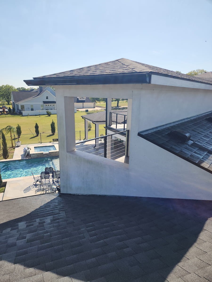 House washing on Richland Chambers Lake in Corsicana TX cleaning stucco exterior