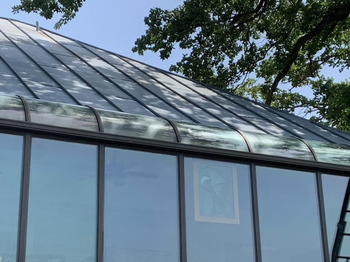 Clean metal roof after professional roof cleaning in Corsicana Texas